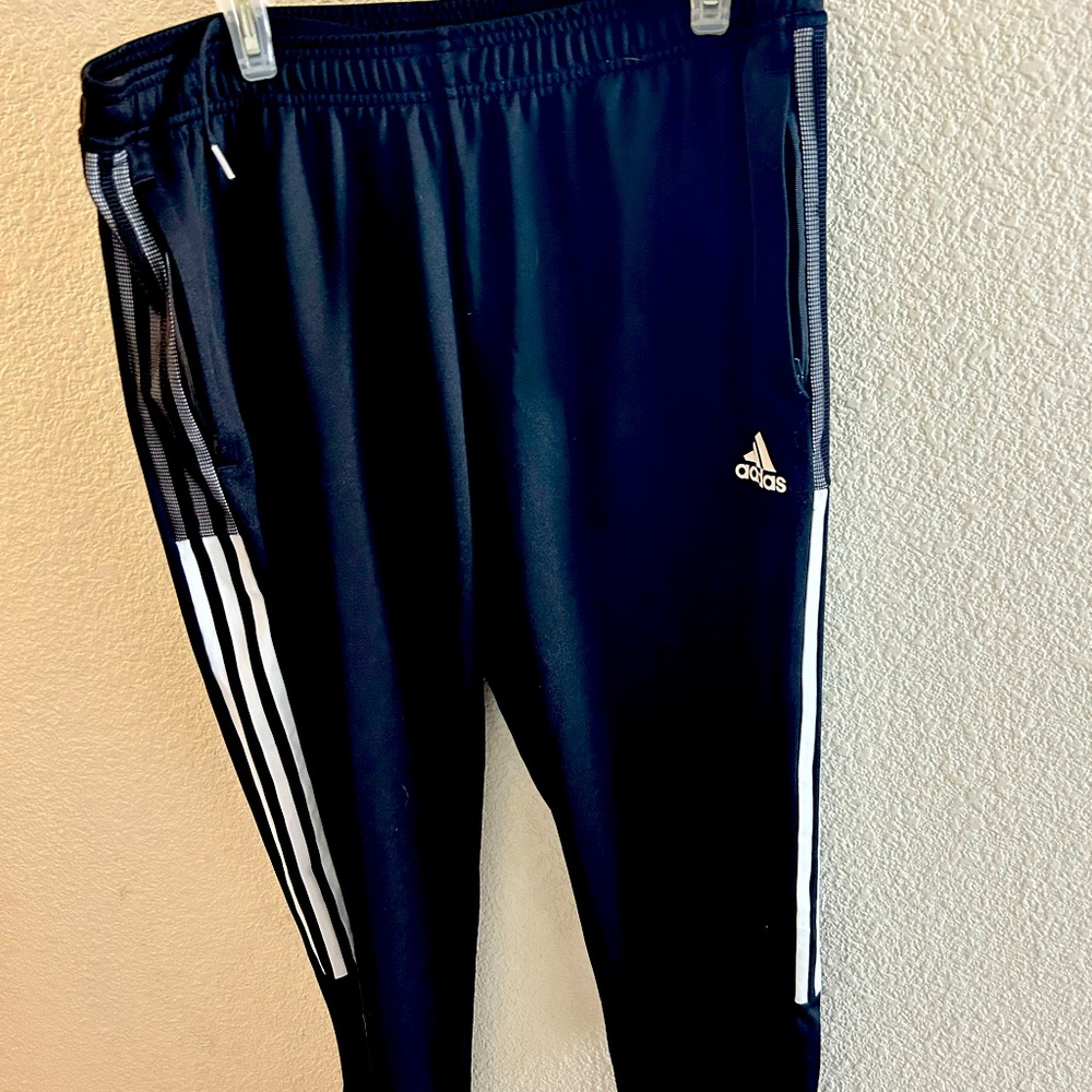 Men’s Adidas joggers